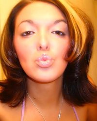 Жесткий трах парочки в душевой комнате 8 фотография