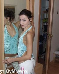 Лиза готова раздеться и отсосать член 2 фотография Лиза готова раздеться и отсосать член 2 фотография