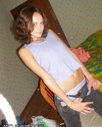 Молодая сучка раздевается для классной дрочки 13 фотография Молодая сучка раздевается для классной дрочки 13 фотография