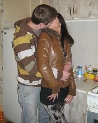 Антон и Юля трахаются на кухне 4 фотография