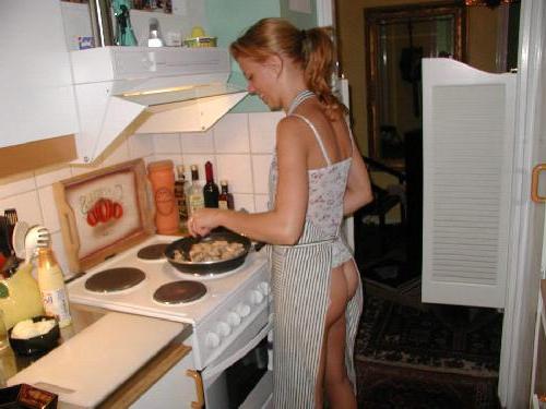 Развратные шлюшки думают только о сексе 9 фото