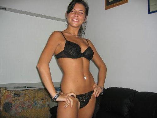 Давалка Мила зажигает по взрослому 3 фото