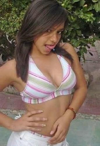 Давалка Мила зажигает по взрослому 12 фото