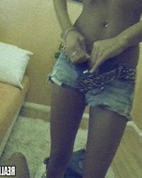 Худенькая Марина раздевается на камеру 15 фотография