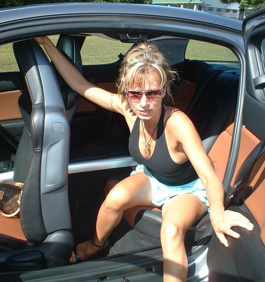 Соска показывает себя, а потом отсасывает член 17 фото