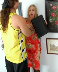 Жирный боров отодрал очко замужней бабы 9 фотография