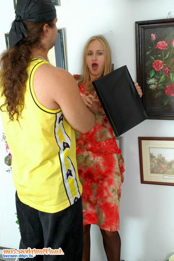 Жирный боров отодрал очко замужней бабы 9 фото