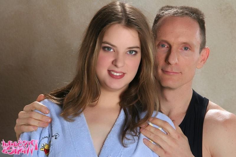 Парень и девушка перепихнулись и решили всем себя показать 1 фото