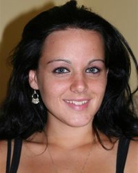 Раздетая давалка на диванчике 2 фотография