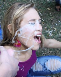 Пьяных проституток буквально накормили кончиной 5 фотография