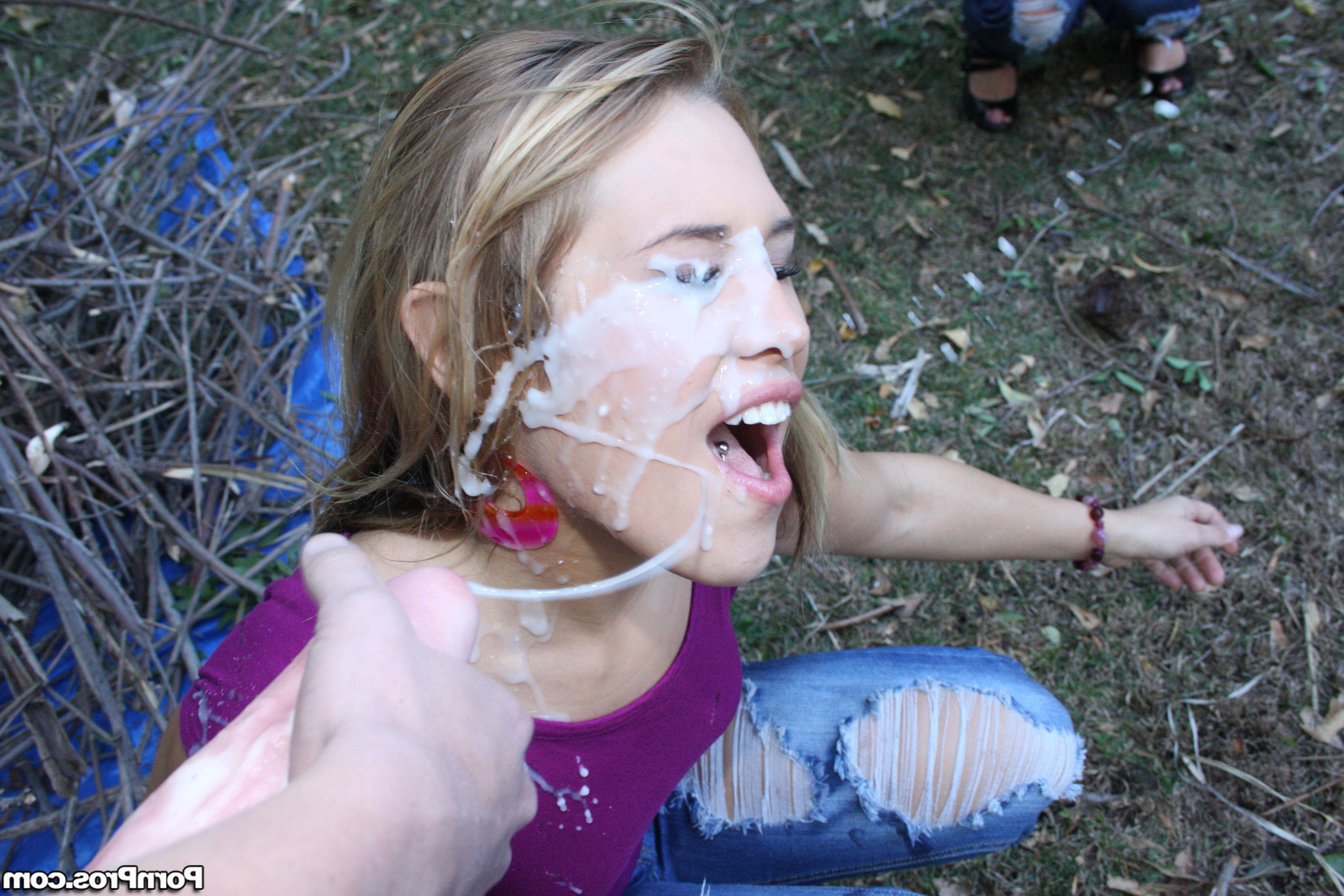 Пьяных проституток буквально накормили кончиной 5 фото