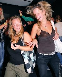 Девки напились и их потянуло на разврат 15 фотография Девки напились и их потянуло на разврат 15 фотография