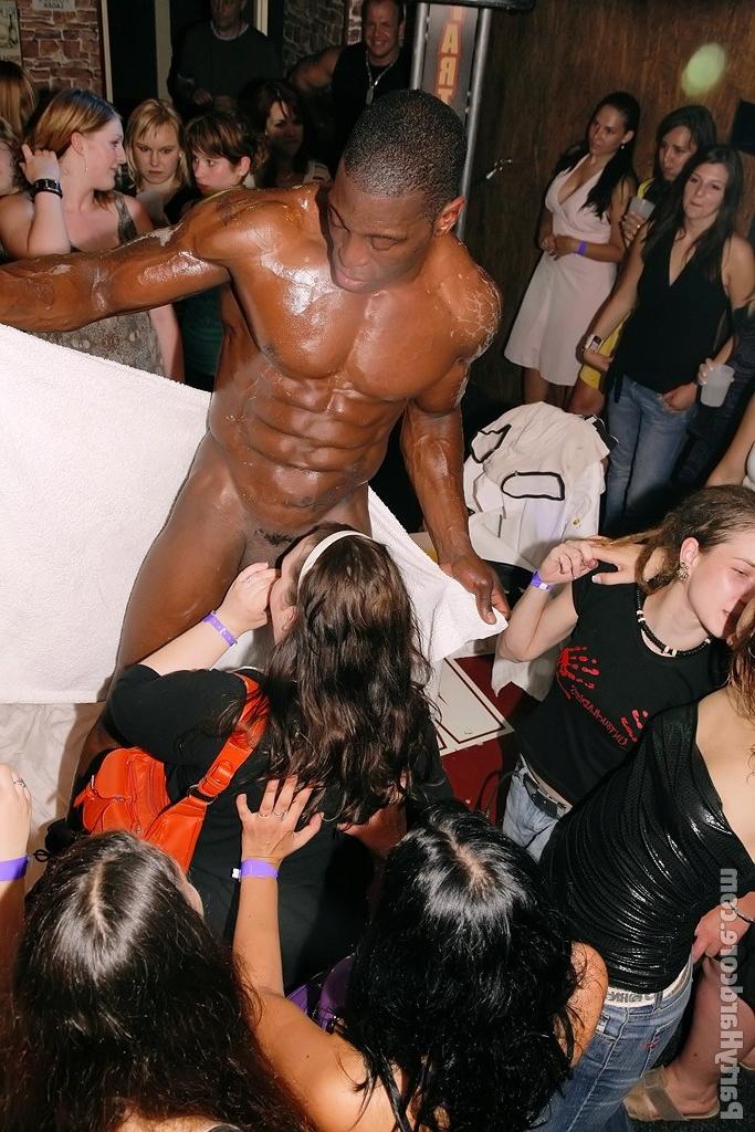 На дискотеке всех понесло на групповой трах 20 фото