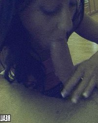 Даша отвлекла своего парня от работы минетом 4 фотография