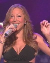 Эстрадная звездочка полна сексуальных желаний 2 фотография