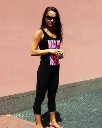 Девушка пришласила парня, чтобы он трахнул ее и кончил на лицо 4 фотография