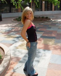 Давалка обзванивает знакомых в надежде потрахаться 7 фотография