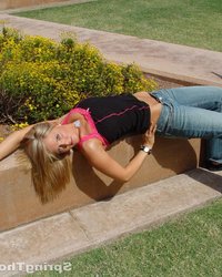 Давалка обзванивает знакомых в надежде потрахаться 6 фотография