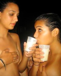 Телки напились, начали раздеваться и стали доступными 6 фотография