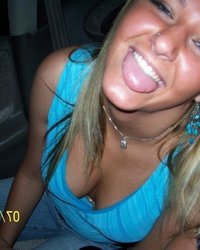 На празднике собрались пьяные студентки 12 фотография