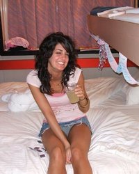 На празднике собрались пьяные студентки 8 фотография