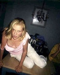 На пьяном празднике начинается сексуальный разврат 5 фотография На пьяном празднике начинается сексуальный разврат 5 фотография