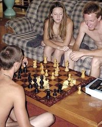 На пьяном празднике начинается сексуальный разврат 7 фотография На пьяном празднике начинается сексуальный разврат 7 фотография