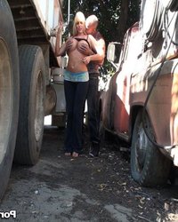 Дальнобойщик снял давалоку на трассе 5 фотография Дальнобойщик снял давалоку на трассе 5 фотография