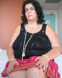 Жирная секс бомба готова покорить всех хахалей 1 фотография