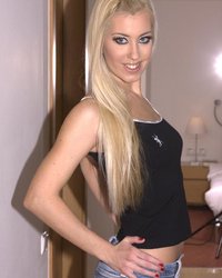 Страстная сука мечтает о сексе 16 фотография Страстная сука мечтает о сексе 16 фотография