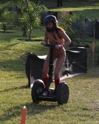 Голые девки на пляжной вечеринке 9 фотография Голые девки на пляжной вечеринке 9 фотография