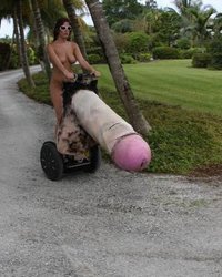 Голые девки на пляжной вечеринке 4 фотография Голые девки на пляжной вечеринке 4 фотография