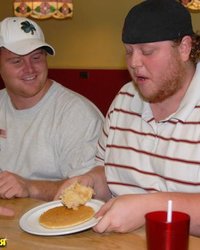 Парни посидели в кафе 10 фотография Парни посидели в кафе 10 фотография