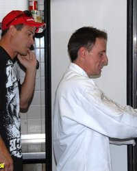 Парни посидели в кафе 5 фотография Парни посидели в кафе 5 фотография