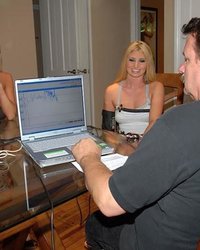 Парень решил снять тёлок 10 фотография Парень решил снять тёлок 10 фотография