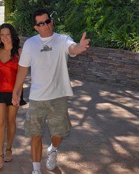 Трах в обеденный перерыв 7 фотография Трах в обеденный перерыв 7 фотография