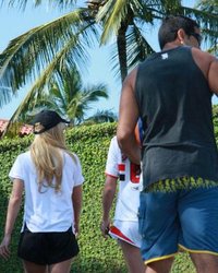 Долго уговаривать не пришлось 2 фотография Долго уговаривать не пришлось 2 фотография