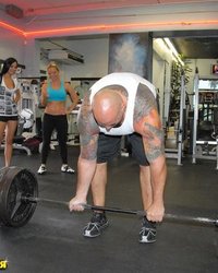 Продажные спортсменки 3 фотография Продажные спортсменки 3 фотография