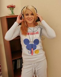 Молодая домоседка 5 фотография Молодая домоседка 5 фотография