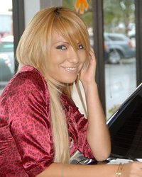 Азиатка в офисе 3 фотография Азиатка в офисе 3 фотография