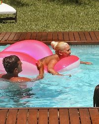 Тройничок у бассейна 14 фотография Тройничок у бассейна 14 фотография