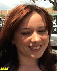 Поимел незнакомку в кустах 2 фотография Поимел незнакомку в кустах 2 фотография