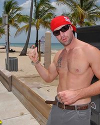 Подцепил дешёвую блядь 1 фотография Подцепил дешёвую блядь 1 фотография