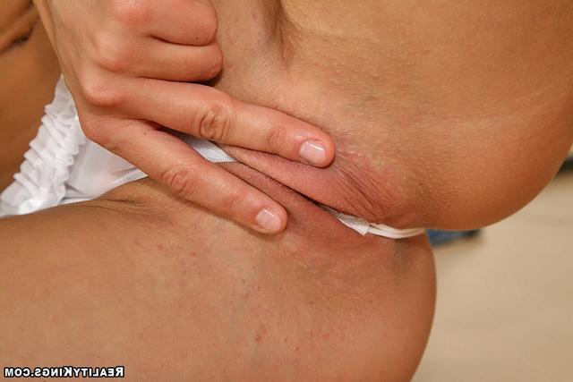 Напоили трёх давалок 3 фото