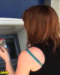 Увёл подружку в кусты 1 фотография Увёл подружку в кусты 1 фотография