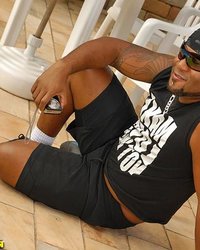 Кэсси с чёрным другом 14 фотография Кэсси с чёрным другом 14 фотография