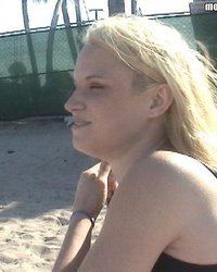 Не стыдится заниматься сексом с незнакомцами 3 фотография Не стыдится заниматься сексом с незнакомцами 3 фотография