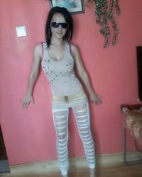 Домашняя фотосессия грудастой брюнетки 10 фотография Домашняя фотосессия грудастой брюнетки 10 фотография