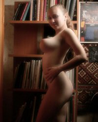 Пышногрудая библиотекарша соблазняет своими формами 6 фотография Пышногрудая библиотекарша соблазняет своими формами 6 фотография