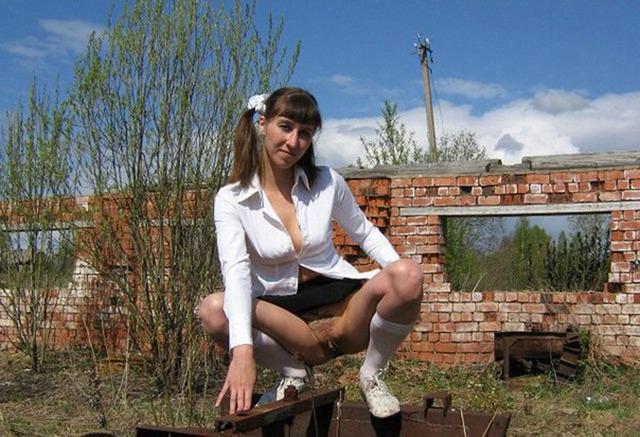 Татуированная промежность развратницы Лариски 8 фото